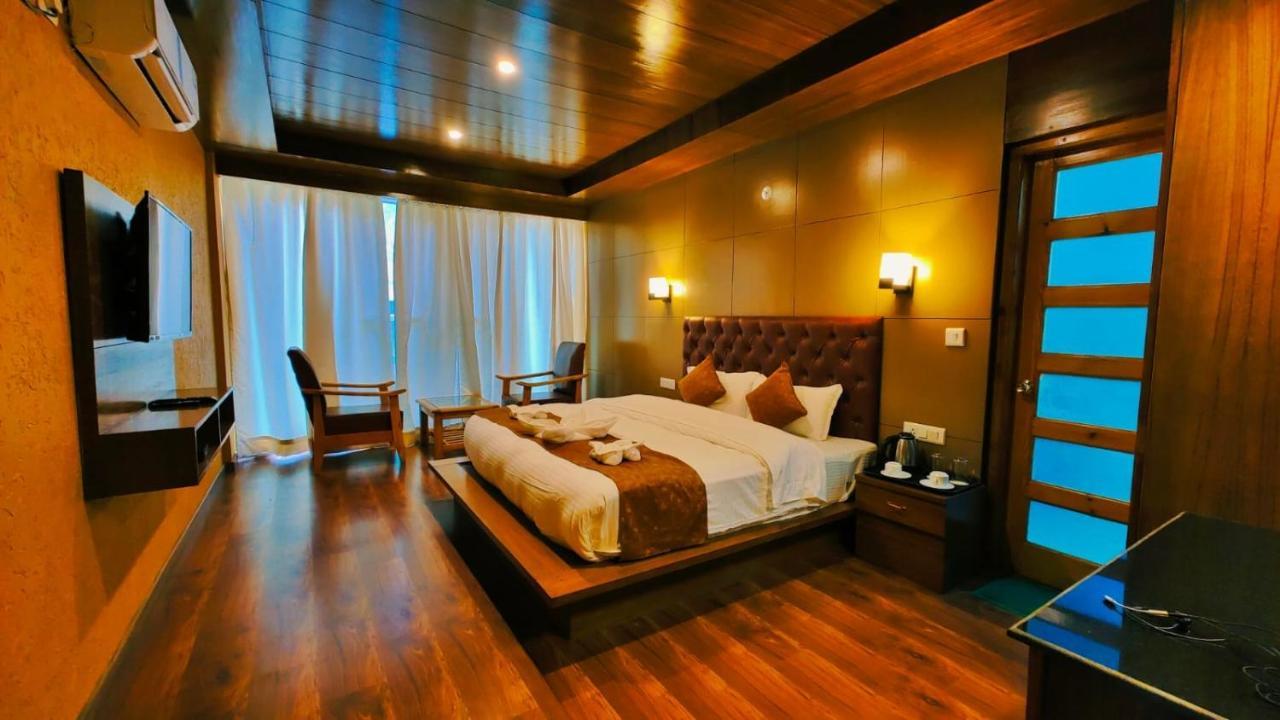 Winterline Resort Near Mall Road Manali - Centrally Heated & Air Cooled Exteriér fotografie
