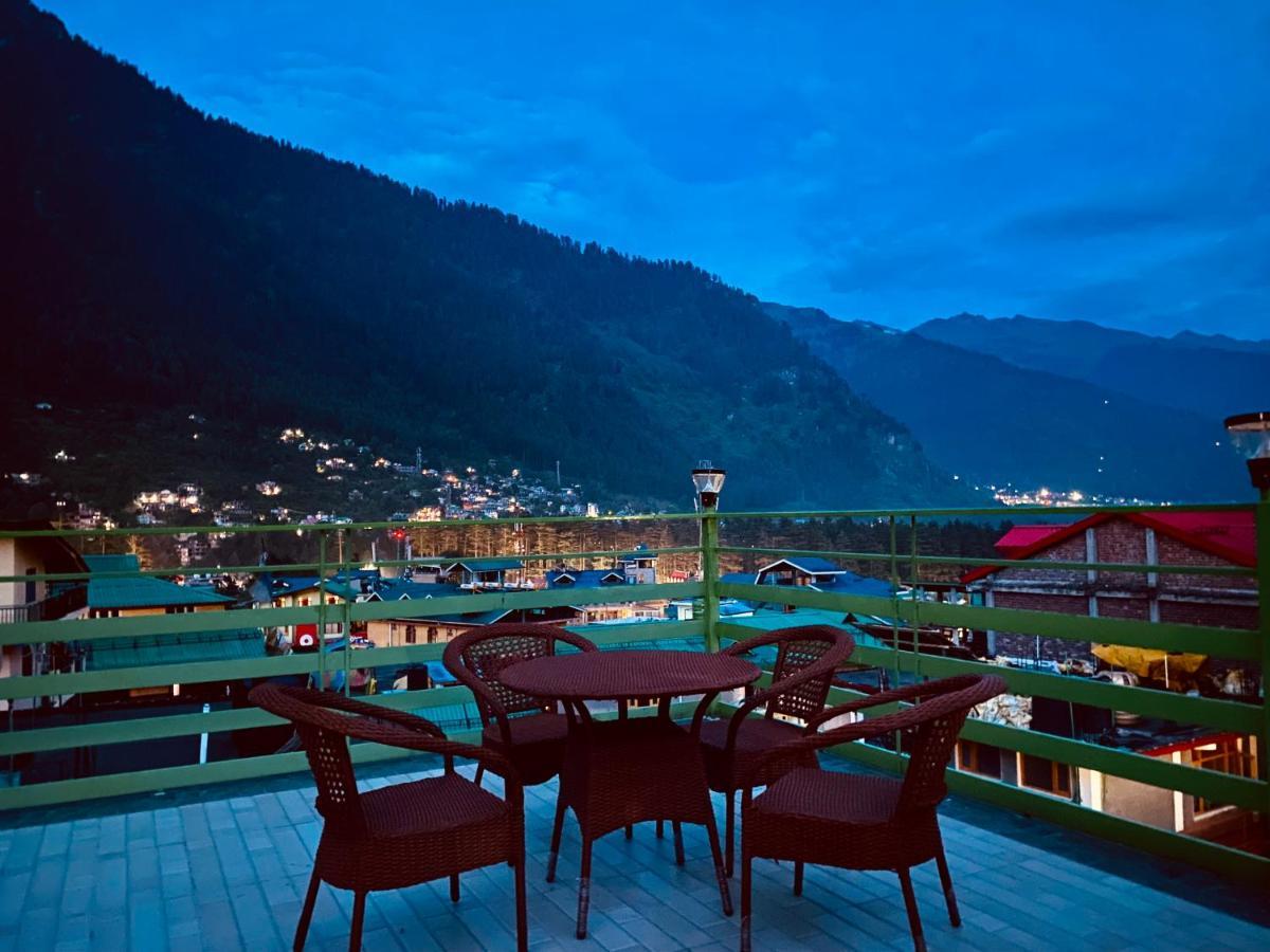 Winterline Resort Near Mall Road Manali - Centrally Heated & Air Cooled Exteriér fotografie